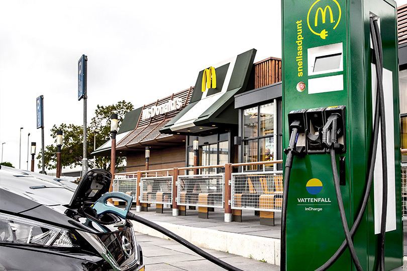 McDonalds Ladestation Parkplatz